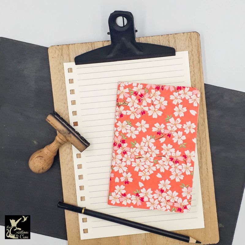 Carnet A6 - Sakura sur fond corail